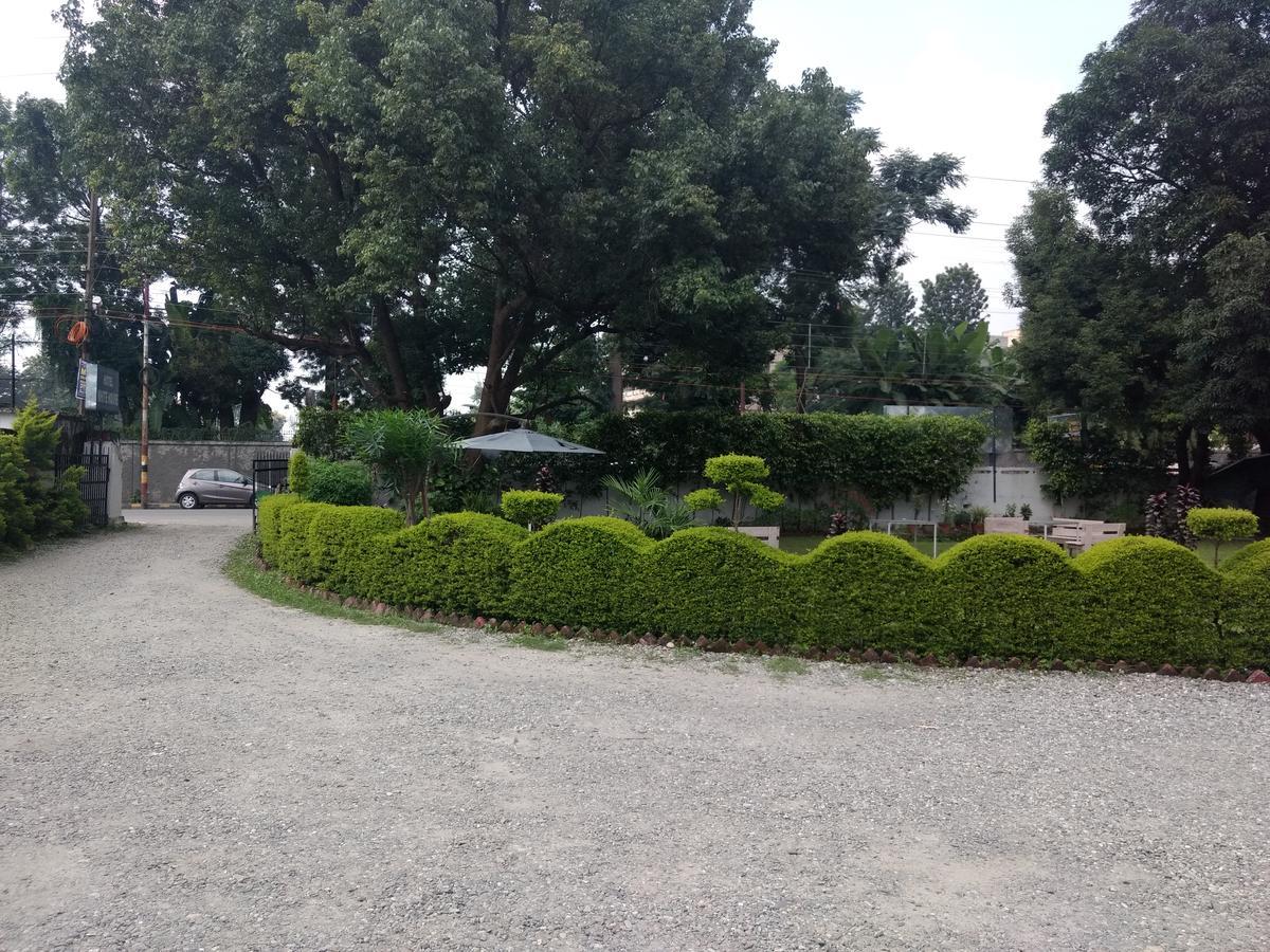 Hotel White House Dehradun Exterior photo